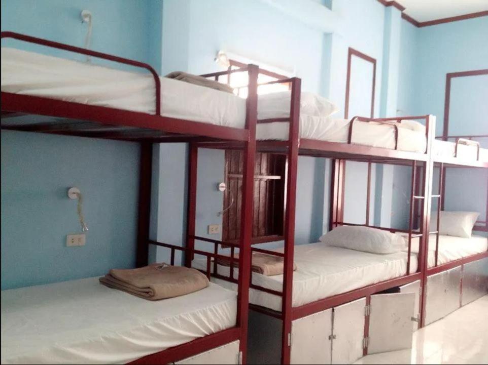 Lucky Backpacker Hostel Vientiane Exterior photo