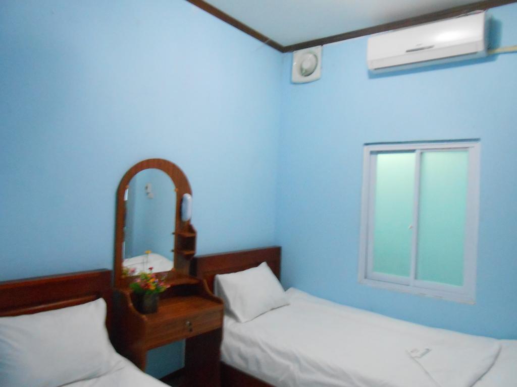 Lucky Backpacker Hostel Vientiane Exterior photo
