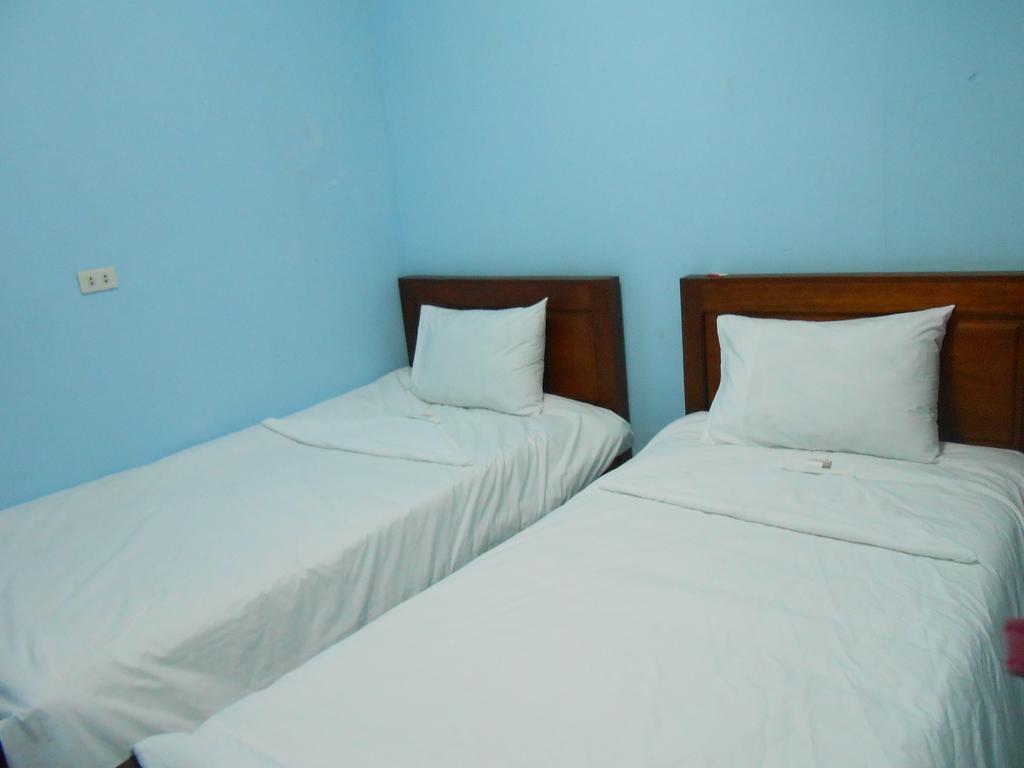 Lucky Backpacker Hostel Vientiane Exterior photo