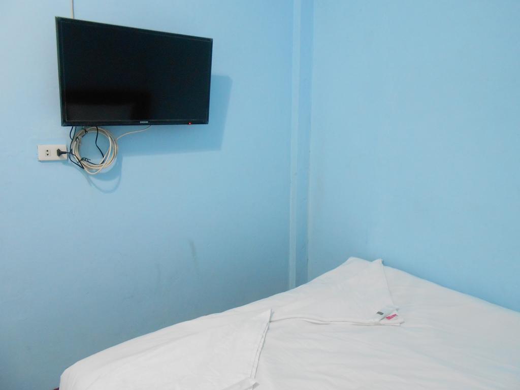 Lucky Backpacker Hostel Vientiane Exterior photo