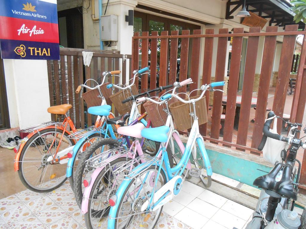 Lucky Backpacker Hostel Vientiane Exterior photo